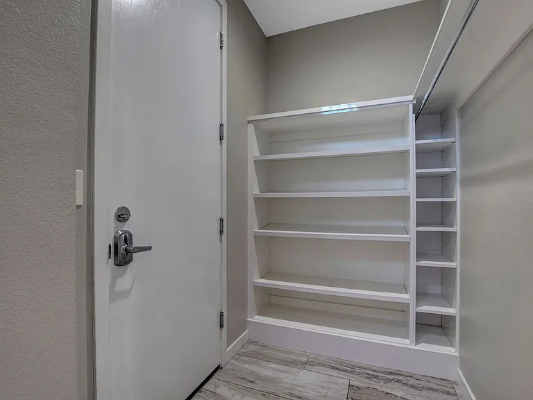 6005 Andezano Dr — Photo 24