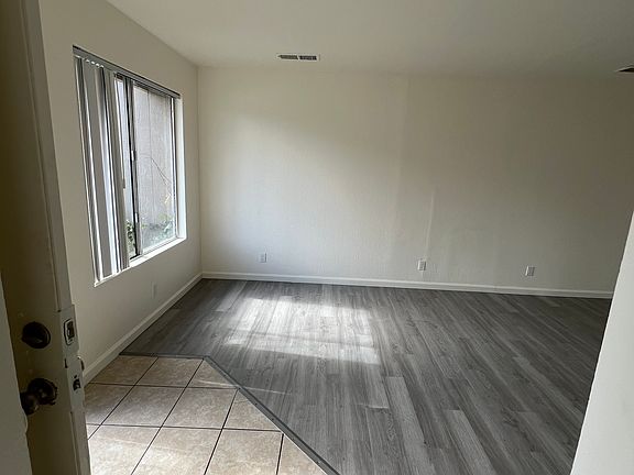 4th image of 3272 Denver Ave APT 8