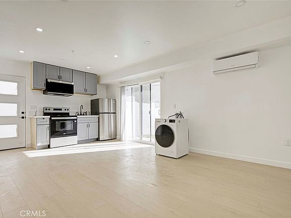 2nd image of 5654 1/2 Cartwright Ave #5654