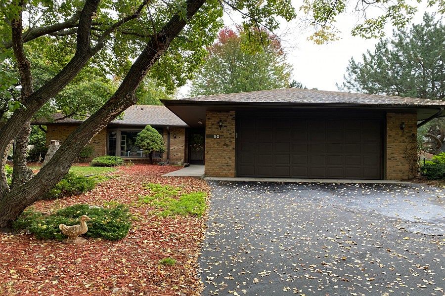 1st image of 90 Holly Ln N