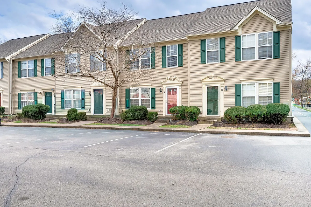 Building Photo - 3401 Anderson Rd #4