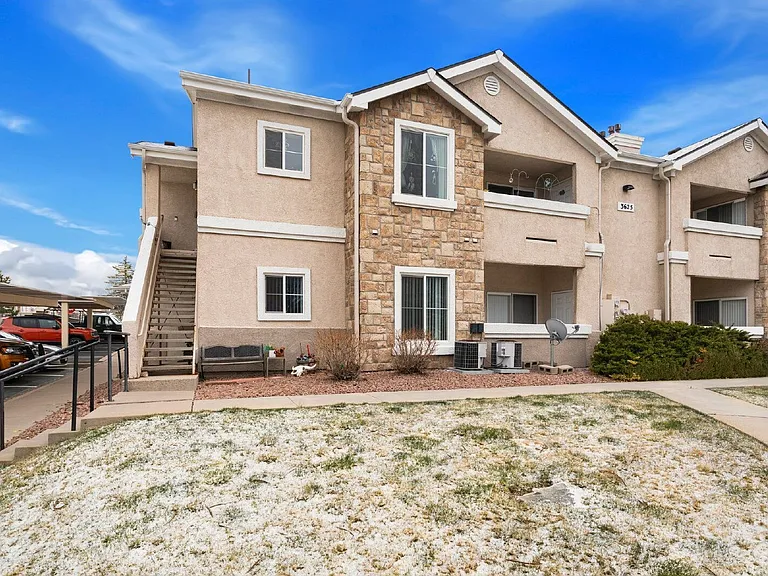 3625 Strawberry Field Grv #D — Photo 1