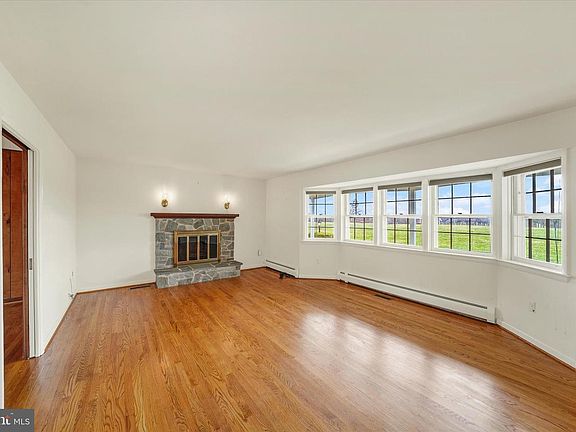 5th image of 665 Chesterville Rd