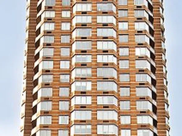 500 W 43rd St APT 4F, New York, NY 10036