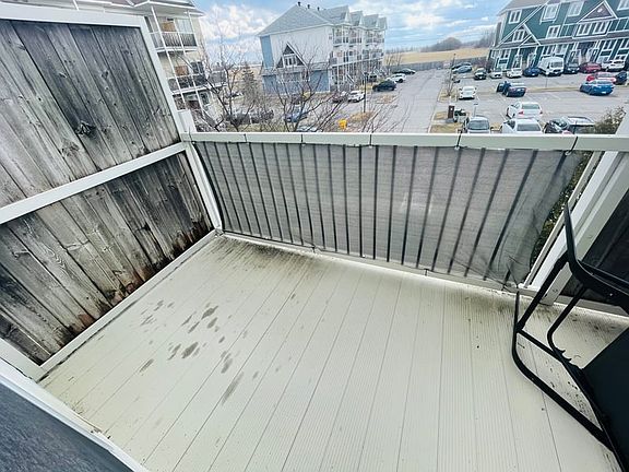 3rd image of 268 Meadowbreeze Dr