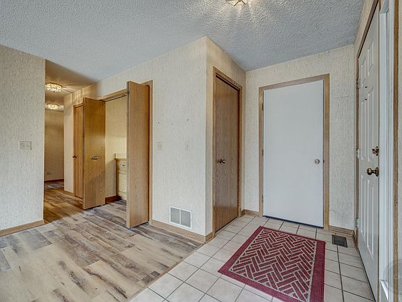 5th image of 1117 Lacebark Ct