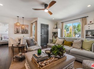17400 Martha St, Encino, CA 91316