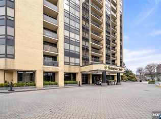 800 Palisade Ave APT 1205, Fort Lee, NJ 07024