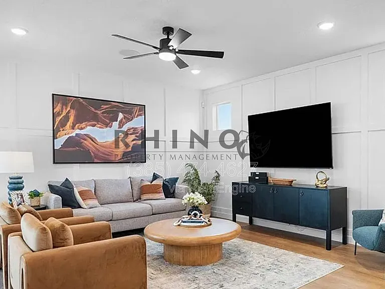 863 Halvorsen Pkwy — Photo 4