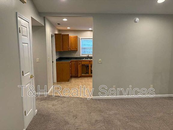 3rd image of 5202 Patterson St