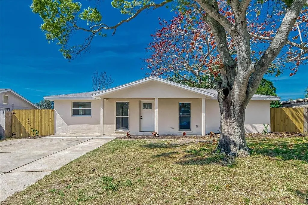 3 bed, 2.0 bath, 1150 sqft, $2,000 — Photo 1