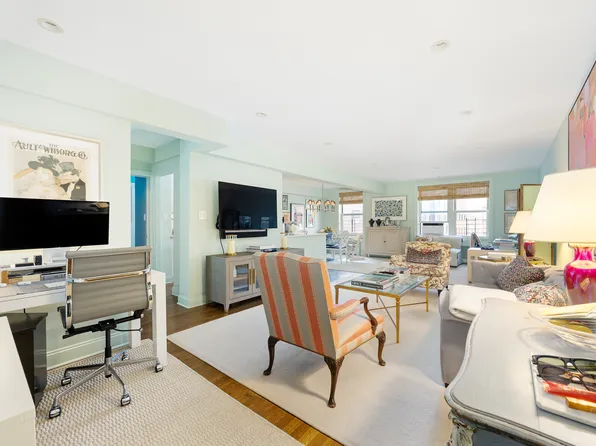 30 East Ninth Street image 2 of 11