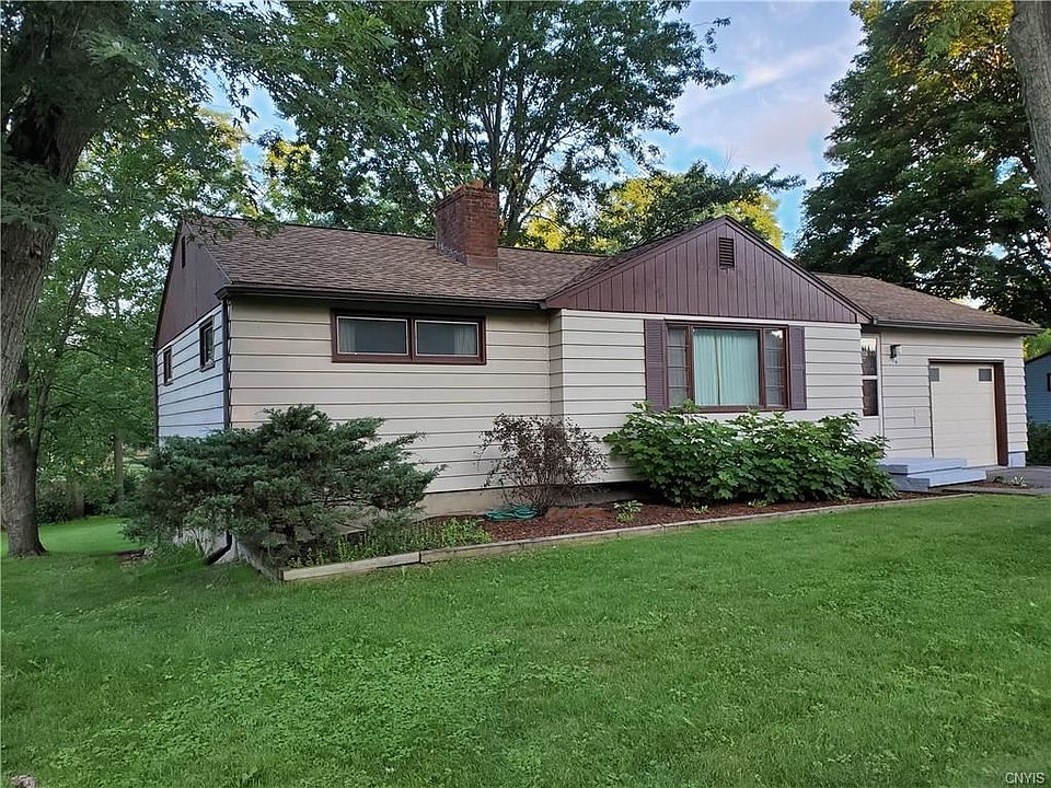 1st image of 304 Churchill Ln