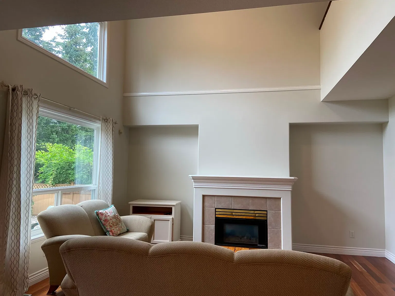 4 bed, 2.5 bath, 2800 sqft, $3,600 — Photo 3