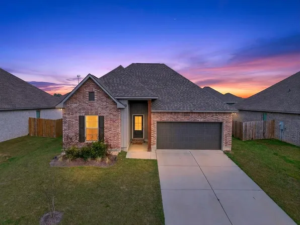 11402 Crystal Lake Dr, Gulfport, MS 39503