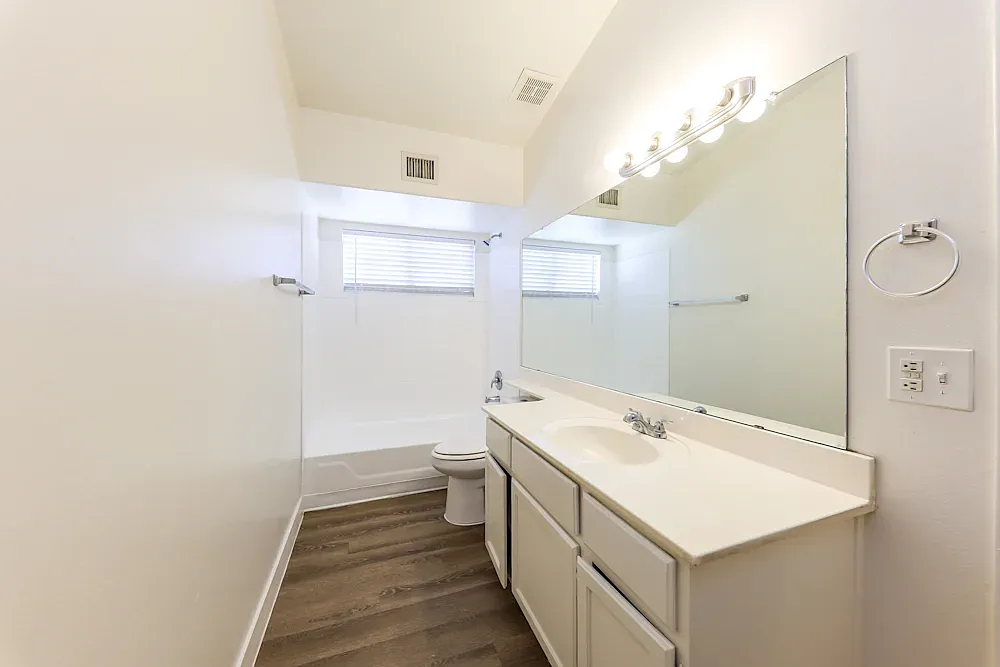 390 S 3rd Street — Photo 1