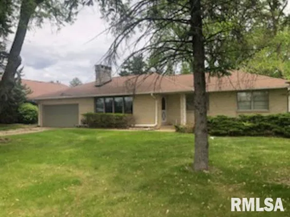 5004 N University St, Peoria, IL 61614