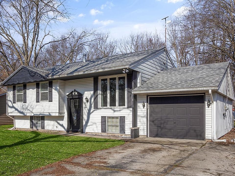 1st image of 30415 N Meadow Brook Ln