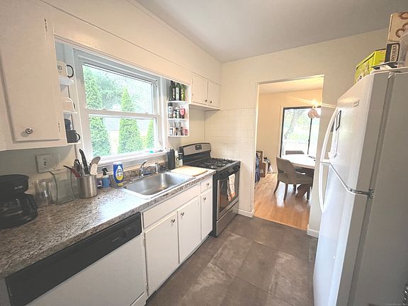 5th image of 258 Ruane St