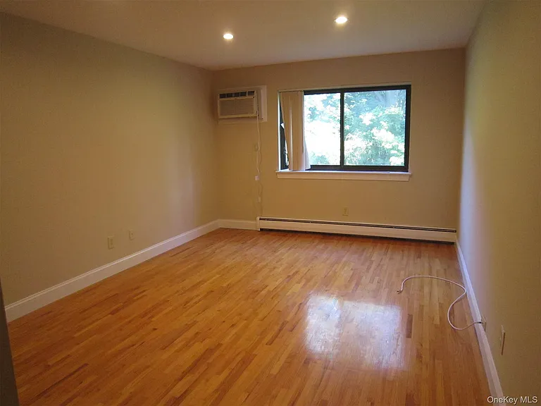 14 Charles Ln #1B — Photo 11