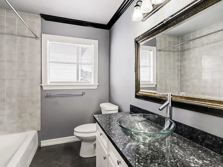 731 Columbia St #3 — Photo 9