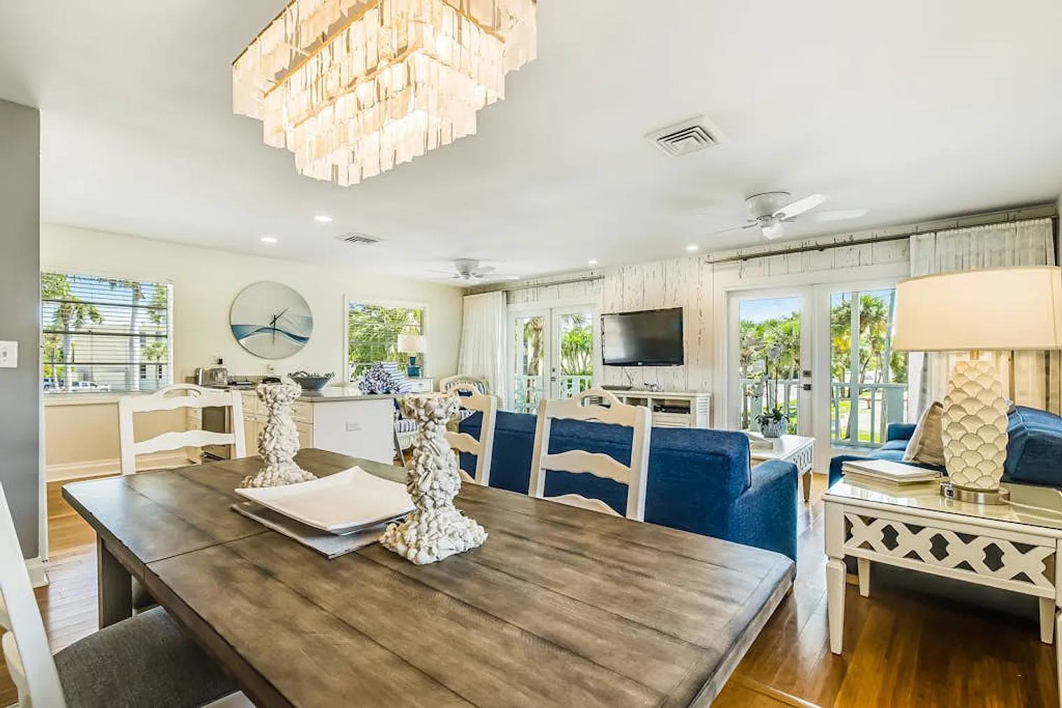 3 bed, 2.0 bath, 1194 sqft, $6,057 — Photo 4