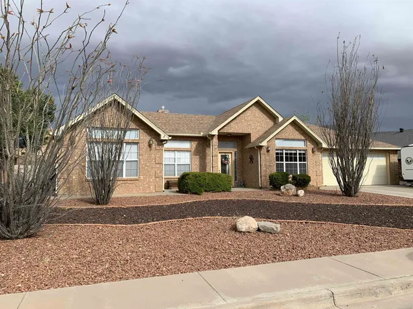 2569 Oakmont Dr, Alamogordo, NM 88310