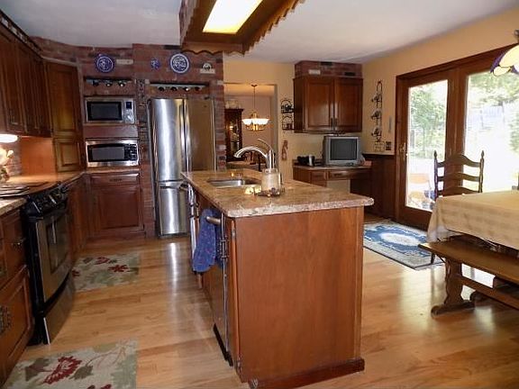3rd image of 3152 Briarcliff Ave