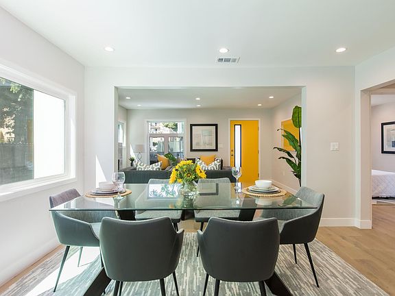 5th image of 2417 Walnut Ave #2417