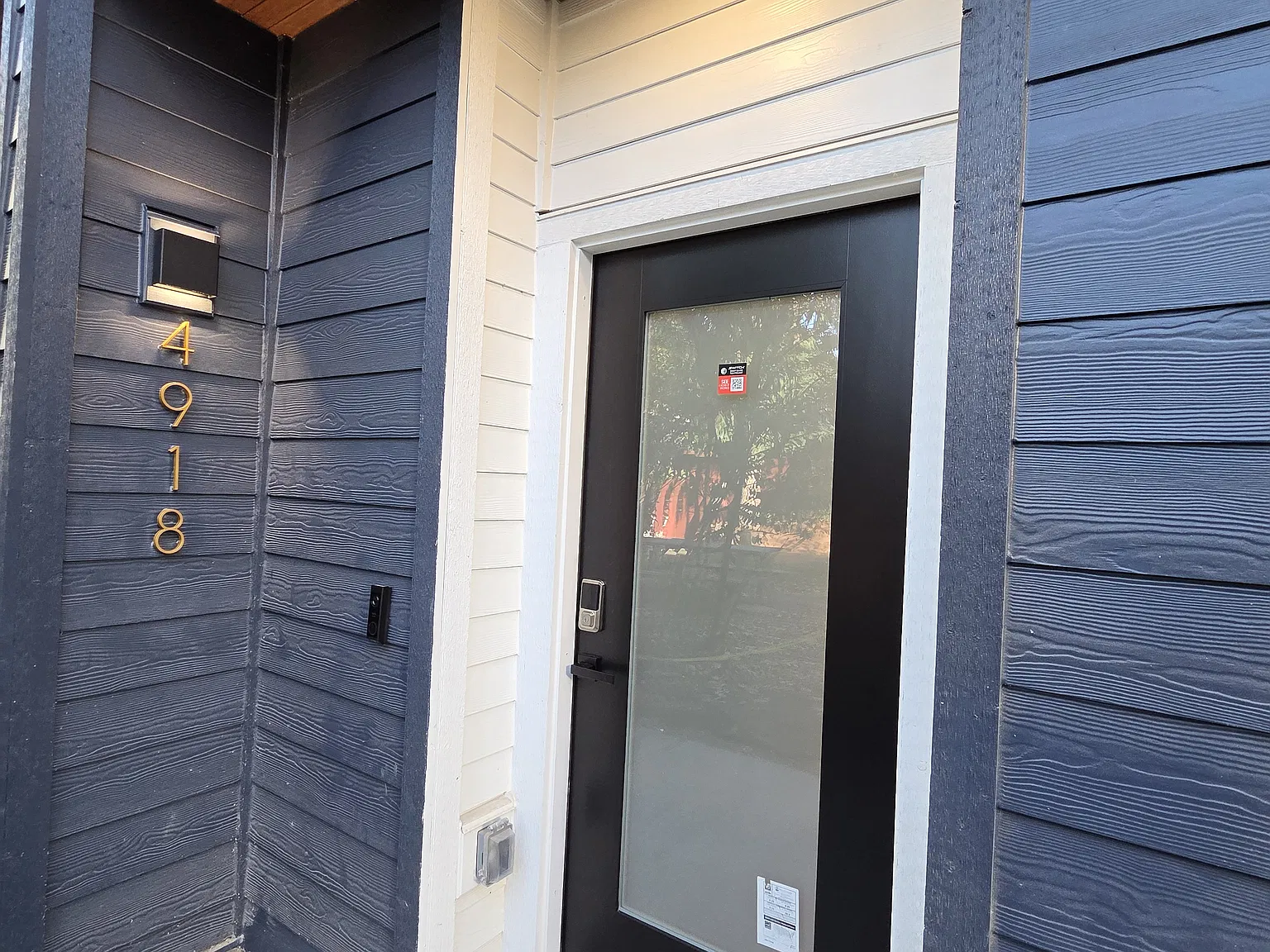 2 bed, 2.5 bath, 1050 sqft, $2,795 — Photo 2