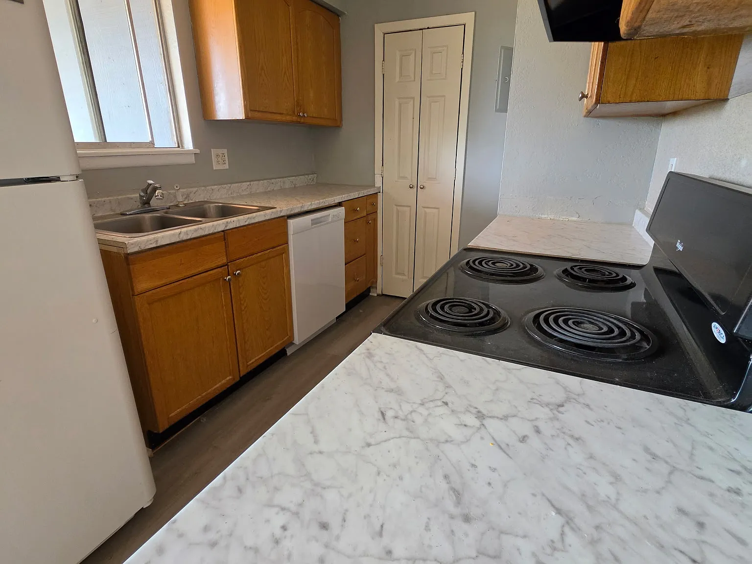 3 bed, $1,700 — Photo 4