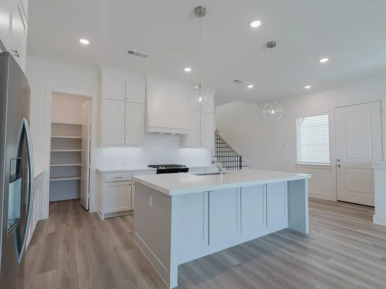 4630 March Ave — Photo 4