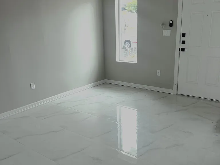 1300 Hummingbird Ct #6 — Photo 7