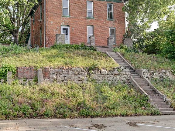 4th image of 414 Avenue A