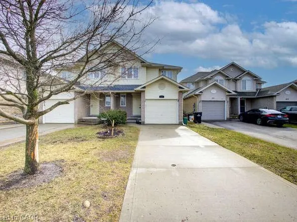 213 Britton Pl, Kitchener, ON N2C 2T3