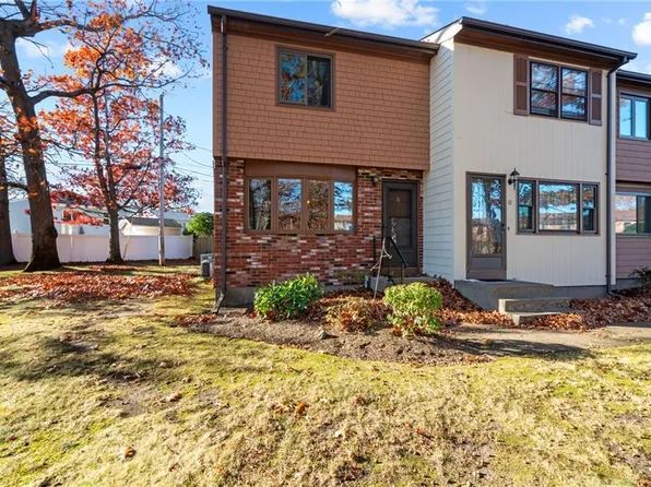 275 Grotto Ave APT 9, Pawtucket, RI 02860