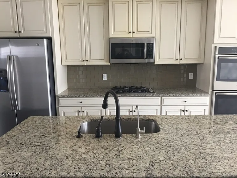 11 Shade Tree Ln — Photo 8