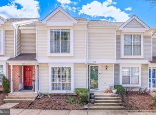 236 Coventry Sq, Sterling, VA 20164