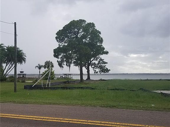 2nd image of 347 Shore Dr E