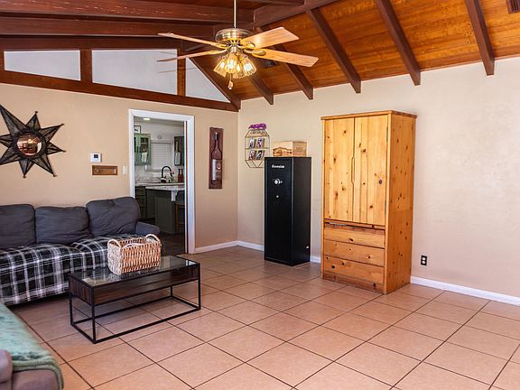 3rd image of 646 E Palo Verde St