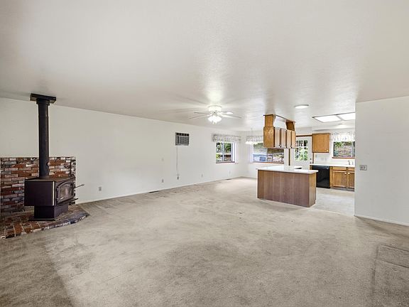 4th image of 5648 Vacation Blvd