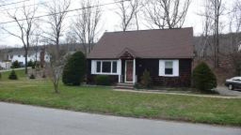 2nd image of 44 Valley Trl