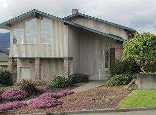 1116 W 10th St, Port Angeles, WA