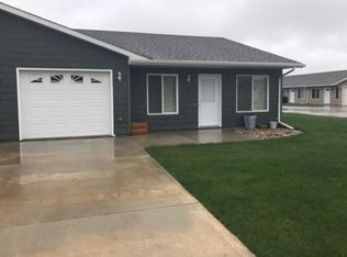 320 W 10th St APT 4, Dell Rapids, SD 57022