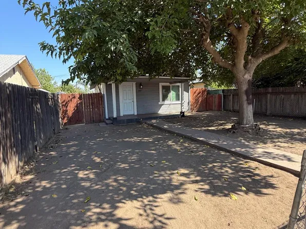 817 S 8th St, Fresno, CA 93702