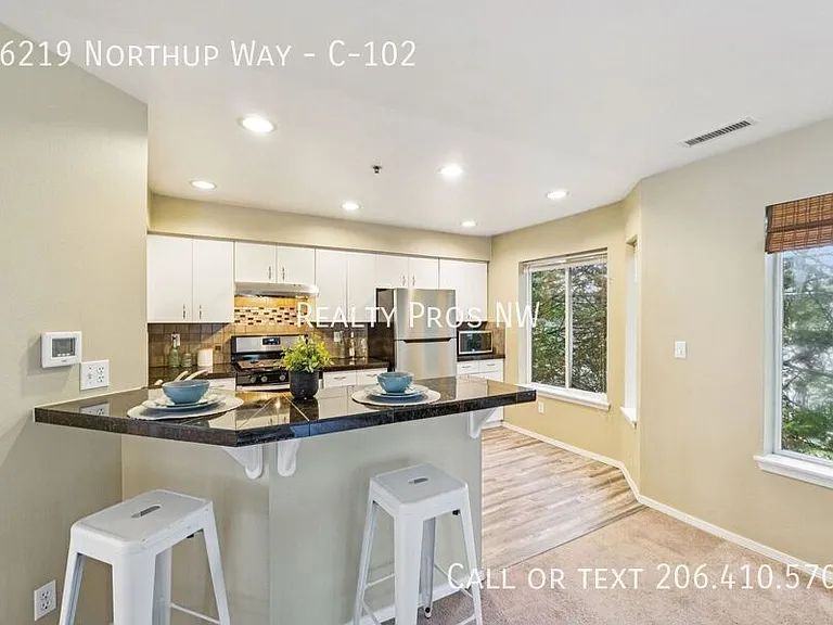 16219 Northup Way #C102 — Photo 3
