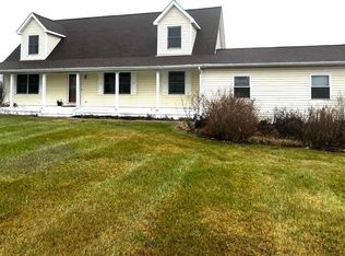 7862 Shea Rd, Fair Haven, MI 48023