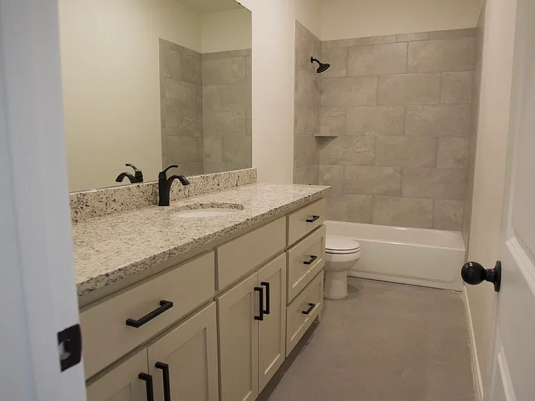 4119 Long Creek Ln #B — Photo 14