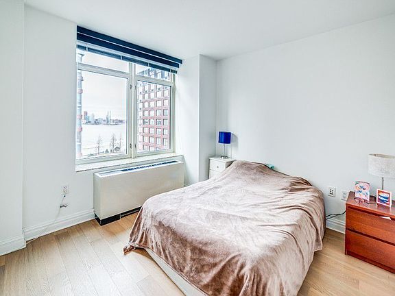 5th image of 325 N End Ave APT 12O