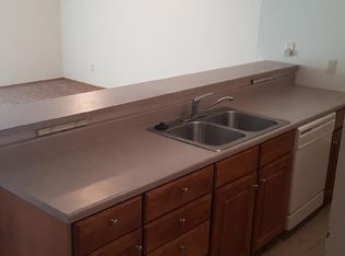 500 W Acres Dr APT 3, Valley Springs, SD 57068